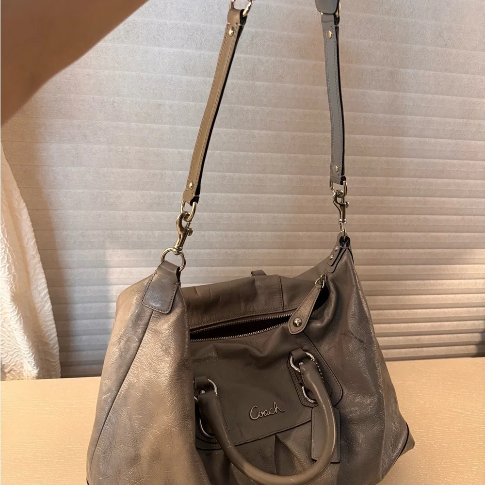 Coach Ashley Satchel - Picture 5 of 12